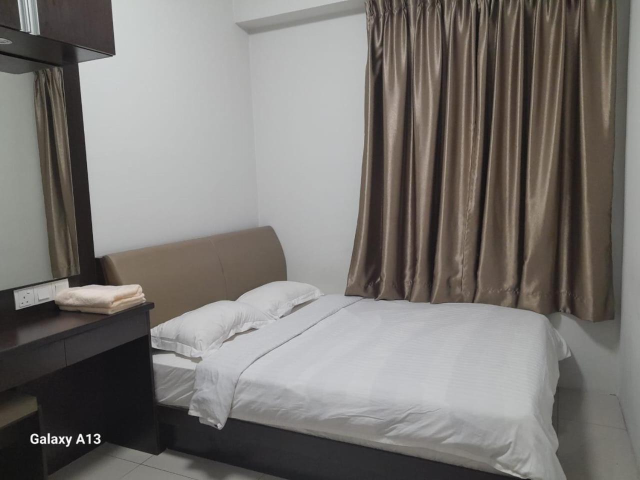 K. Riverfront Apartment Ipoh Exteriör bild