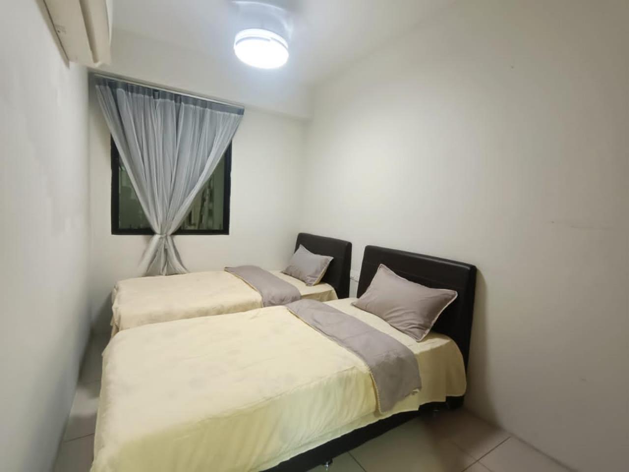 K. Riverfront Apartment Ipoh Exteriör bild