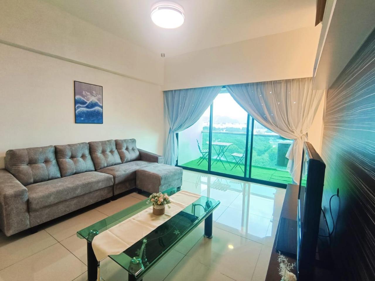 K. Riverfront Apartment Ipoh Exteriör bild