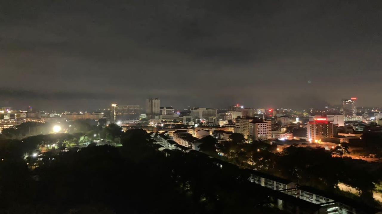 K. Riverfront Apartment Ipoh Exteriör bild