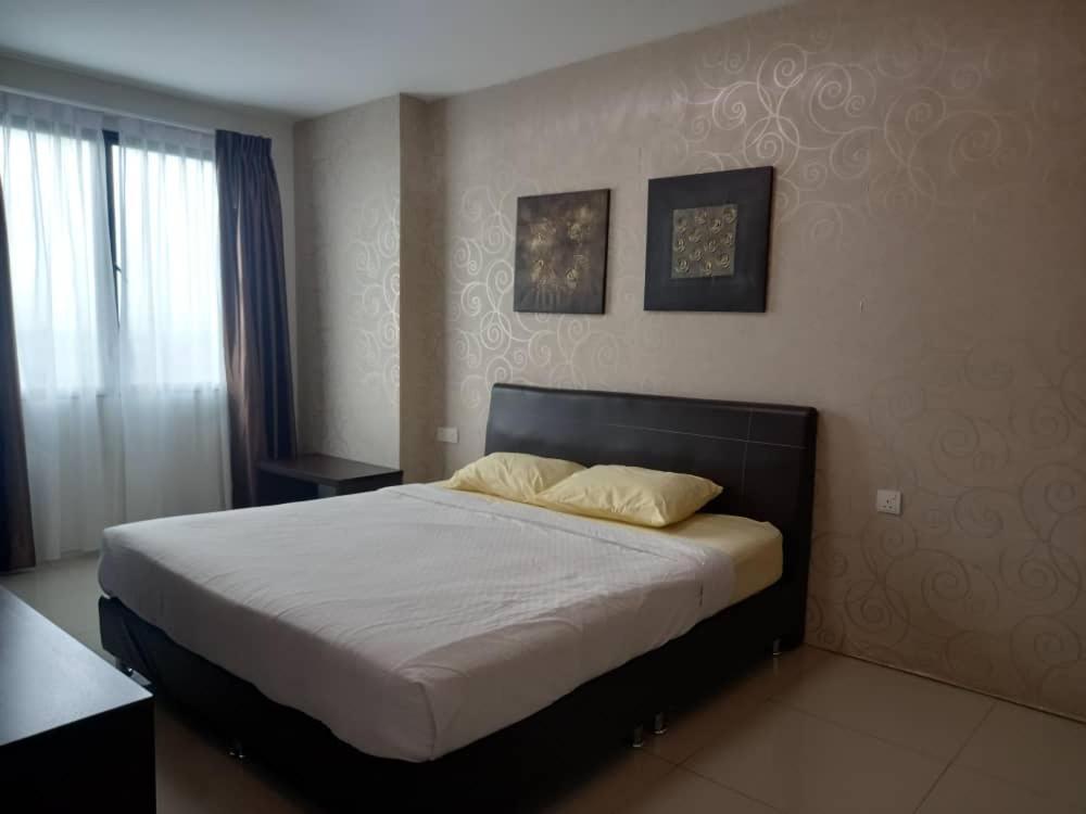 K. Riverfront Apartment Ipoh Exteriör bild